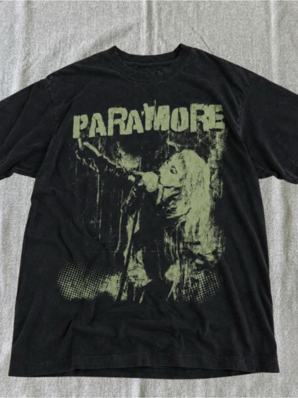 Gildan Black T-Shirt with Green Paramore Graphic